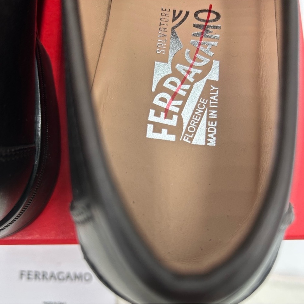 Men’s Salvatore Ferragamo, leather loafers size 8EEE made in Italy - Picture 10 of 11